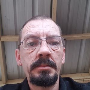 Meet your Posher, Troy